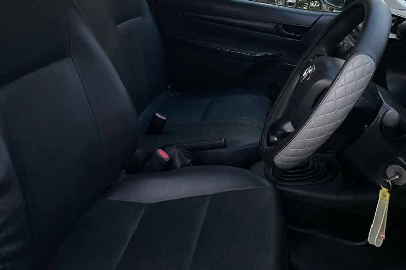 Mobil Bekas Toyota Hilux 2.0 SC 4x2 M/T 2019