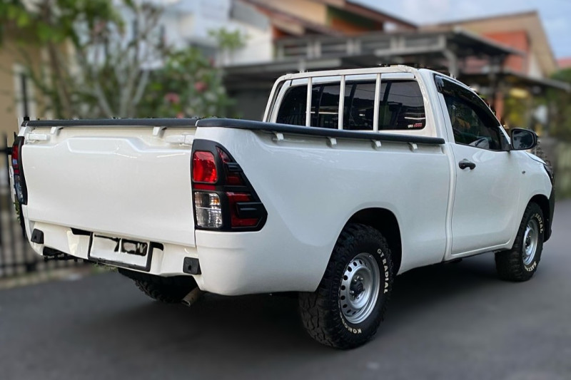 Mobil Bekas Toyota Hilux 2.0 SC 4x2 M/T 2019